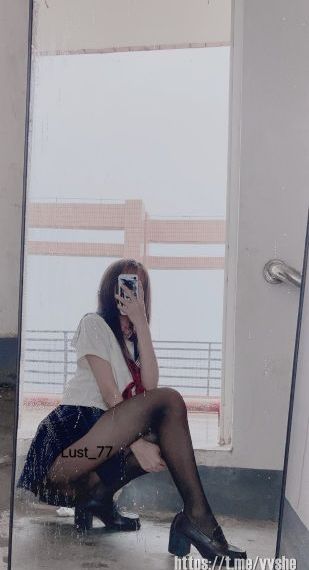 吴艳妮说自己的成绩很尴尬